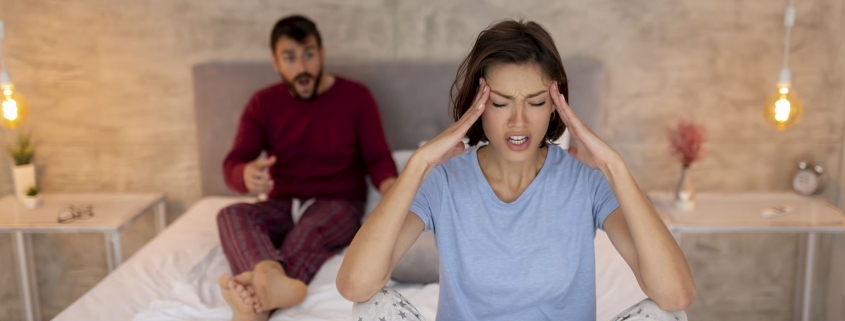 Kontrolowanie partnera - skąd bierze się chęć posiadania kontroli nad drugą osobą w związku